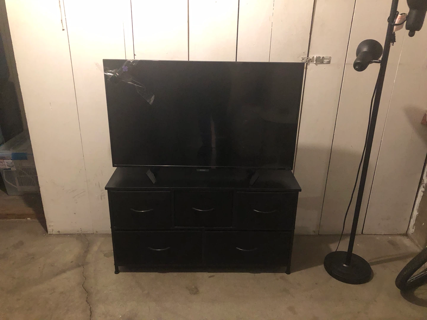 Sharp smart 43" TV with stand Model LC-43LB481U - photo 4