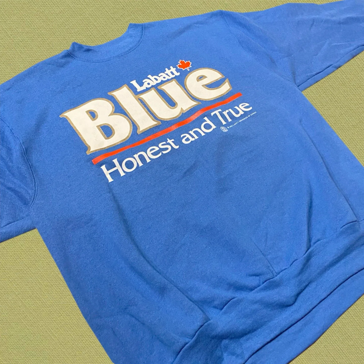 Vintage 1993 Labatt Blue Crewneck (XL) image indicator(3)