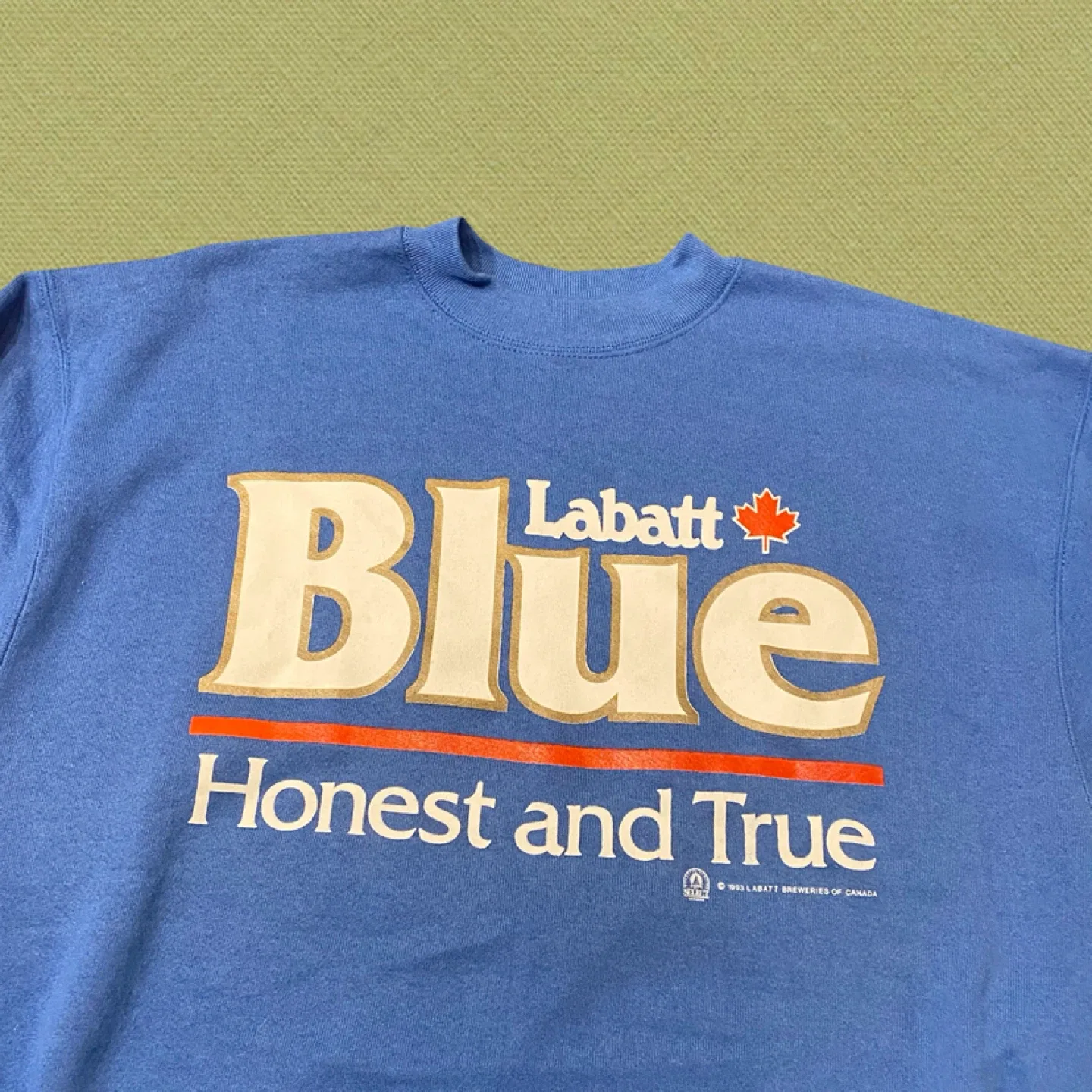 Vintage 1993 Labatt Blue Crewneck (XL) image indicator(2)