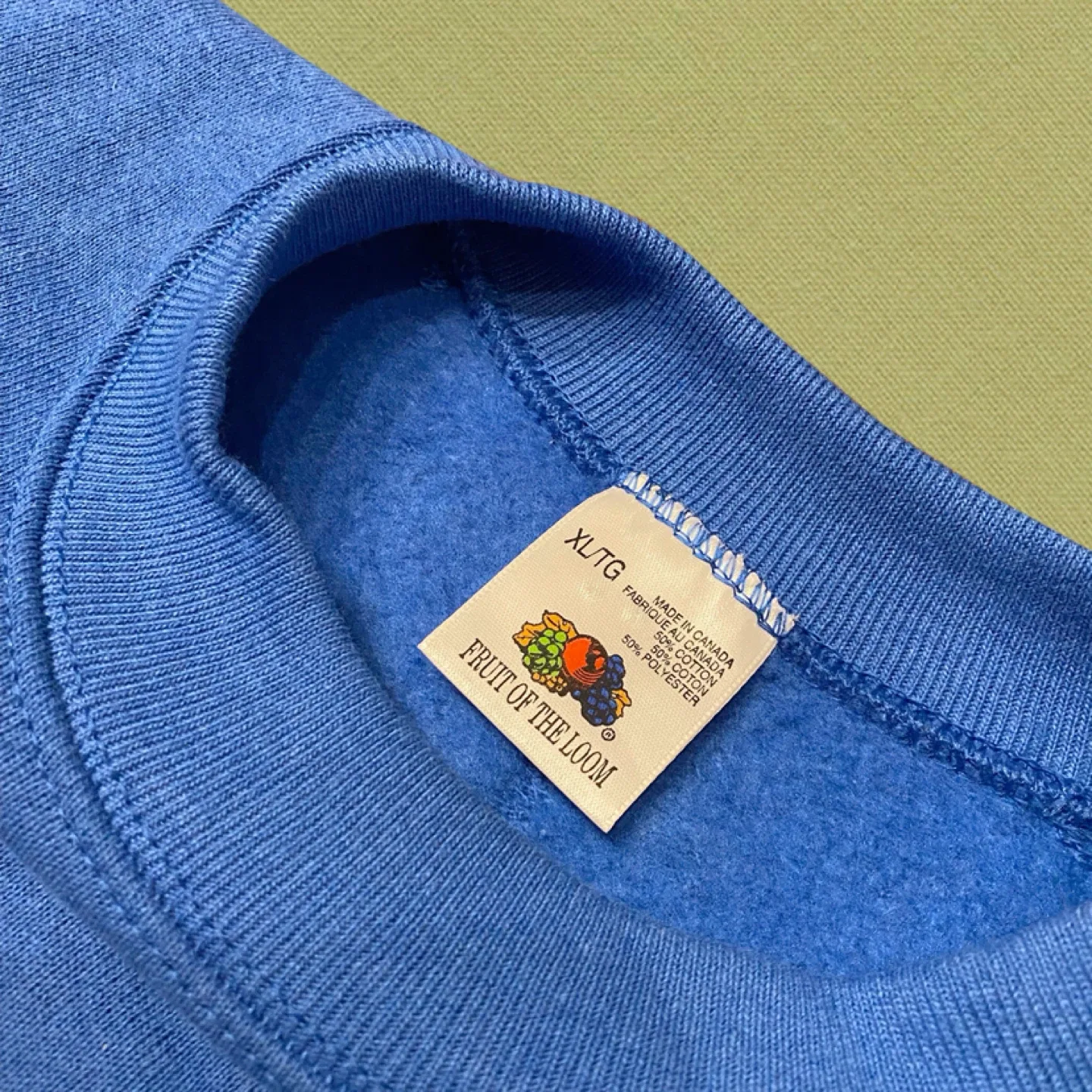 Vintage 1993 Labatt Blue Crewneck (XL) image indicator(4)