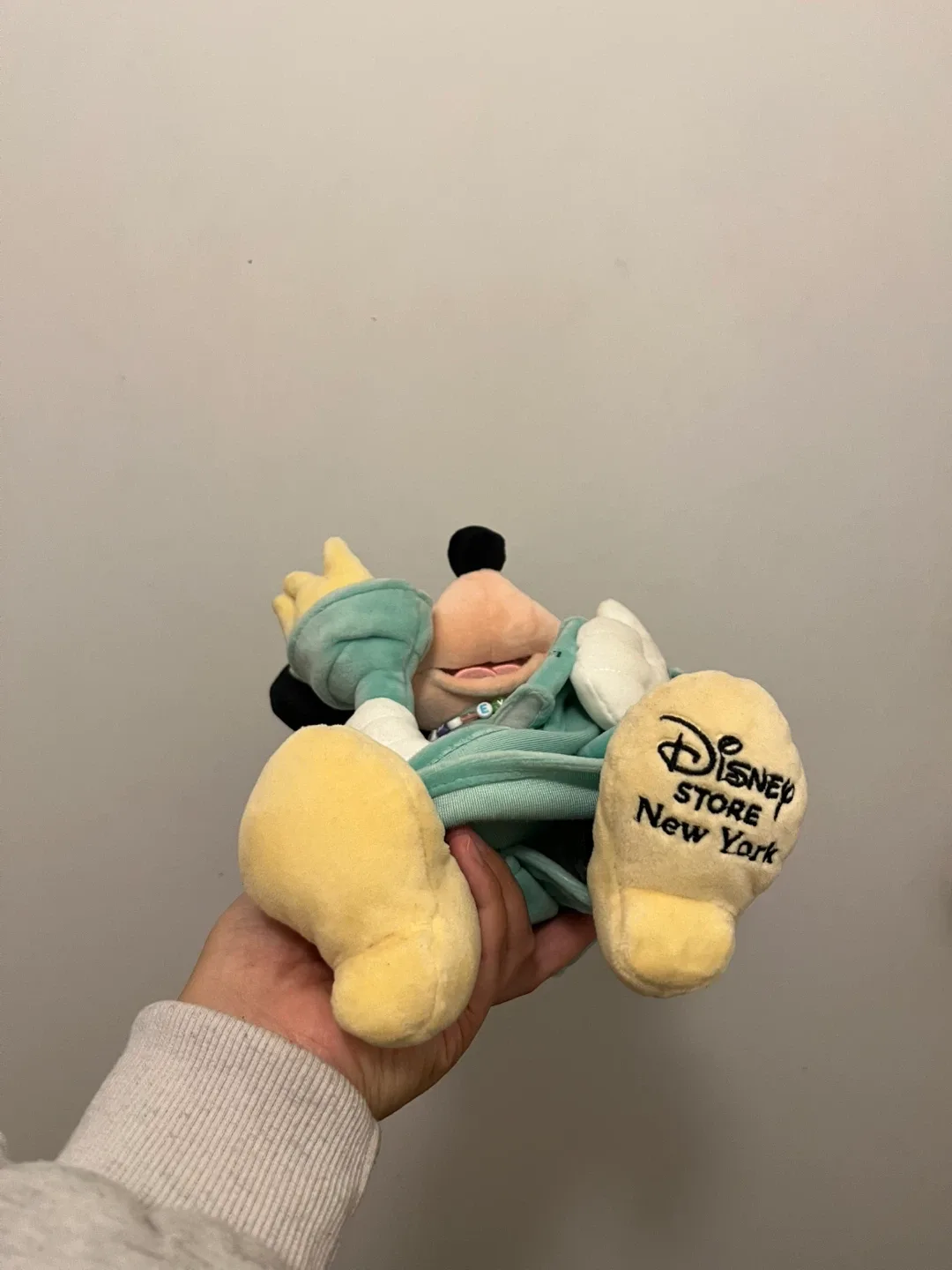Disney Store New York Mickey Mouse Liberty Plush image indicator(2)
