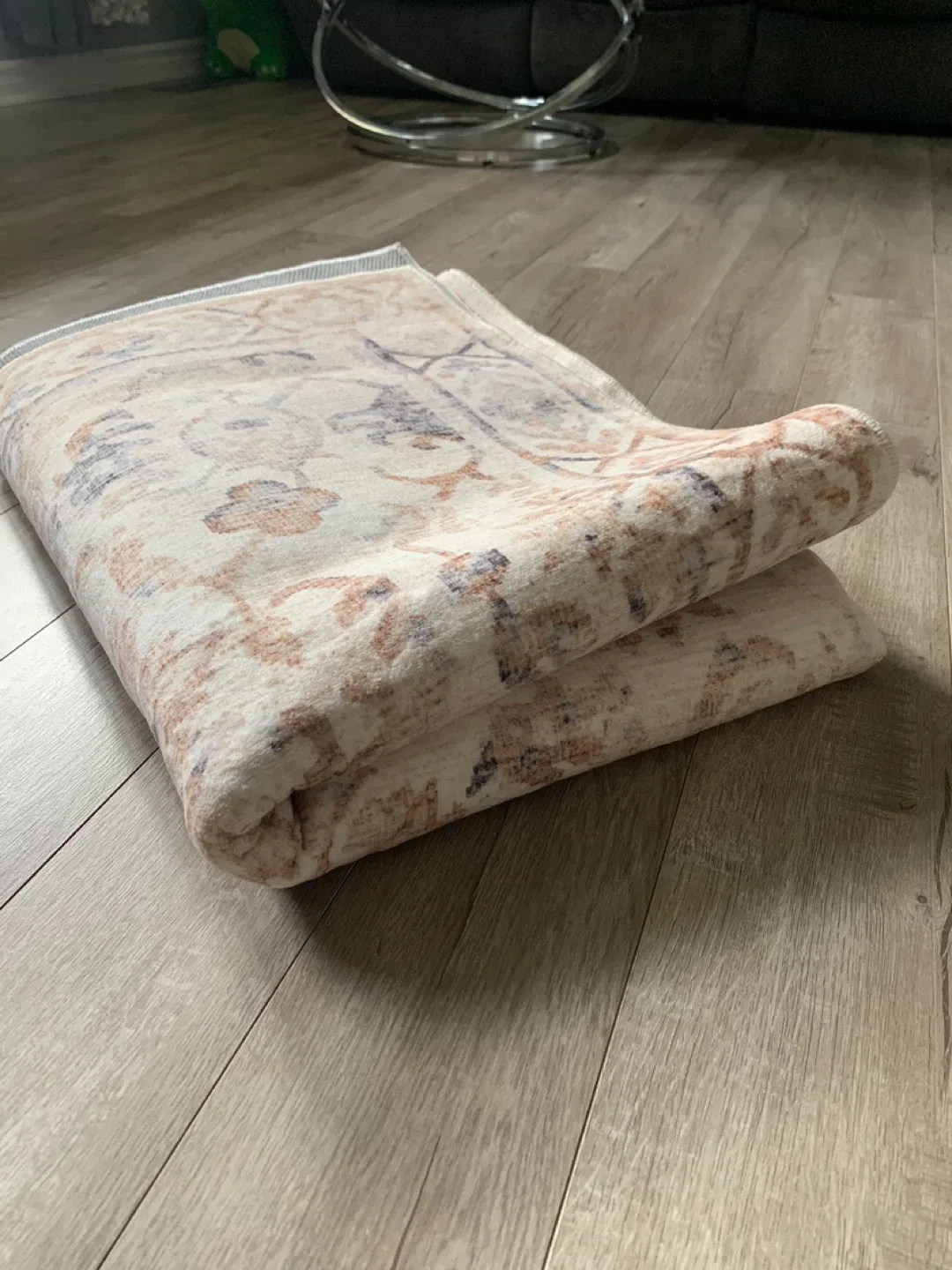 New-5x7’ Area Rug image indicator(6)