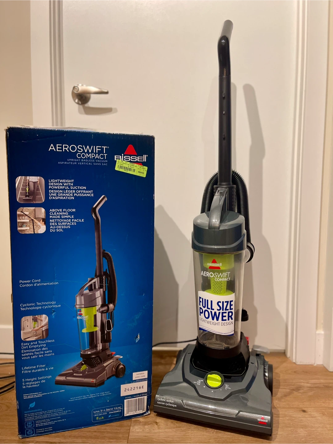Bissell AeroSwift Compact Vacuum - Like New!