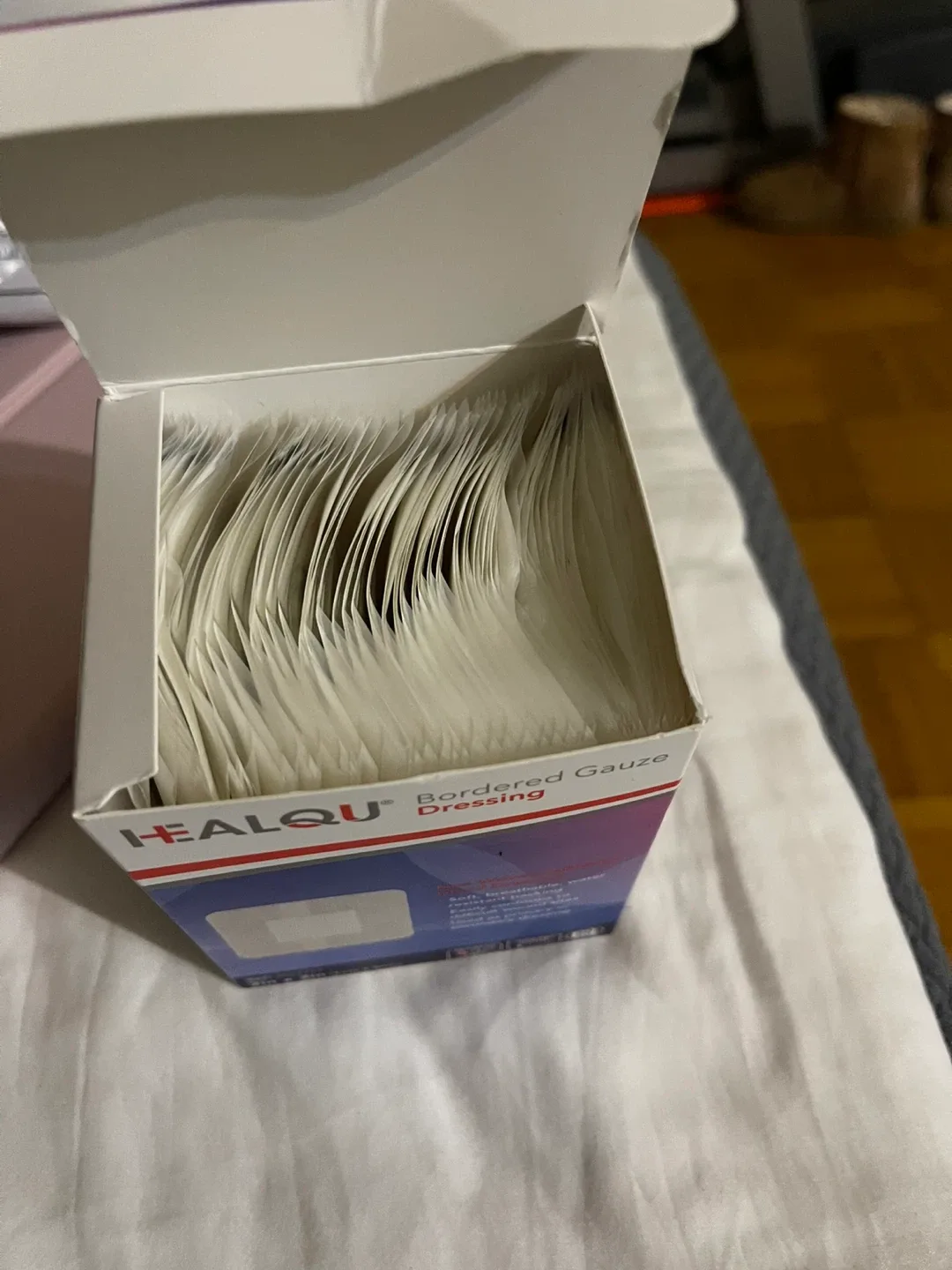 HEALQU Bordered Gauze Dressing 2in x 2in (5cm x 5cm) image indicator(3)