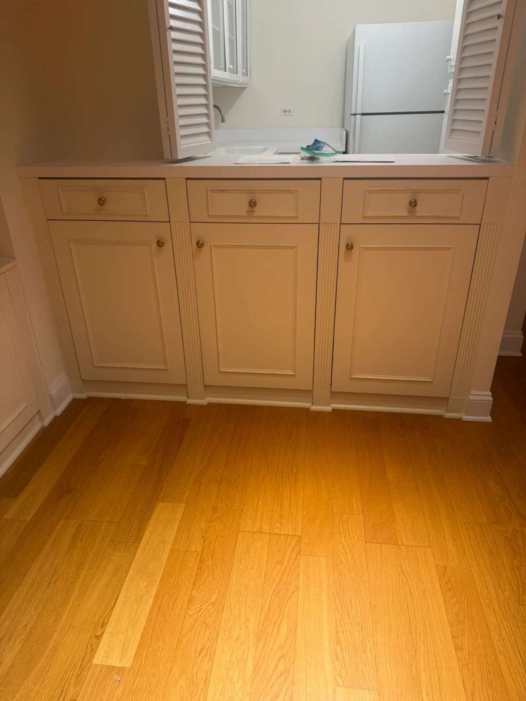 White Cabinet with Drawers - photo 4