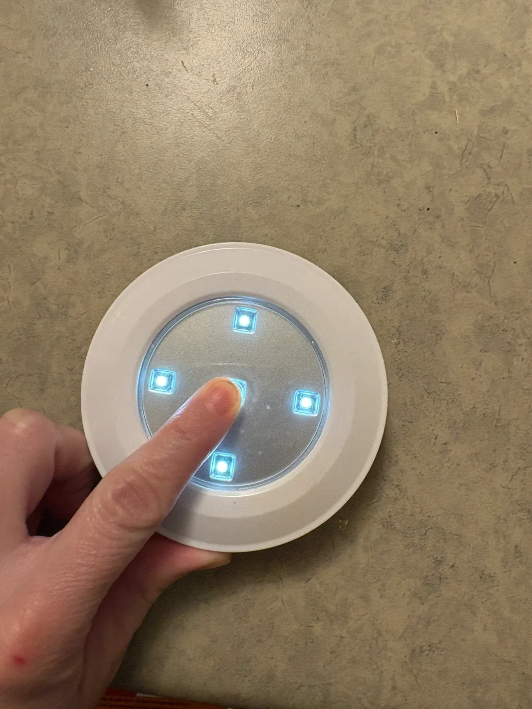 LED Puck Lights - Set of 7 image indicator(2)