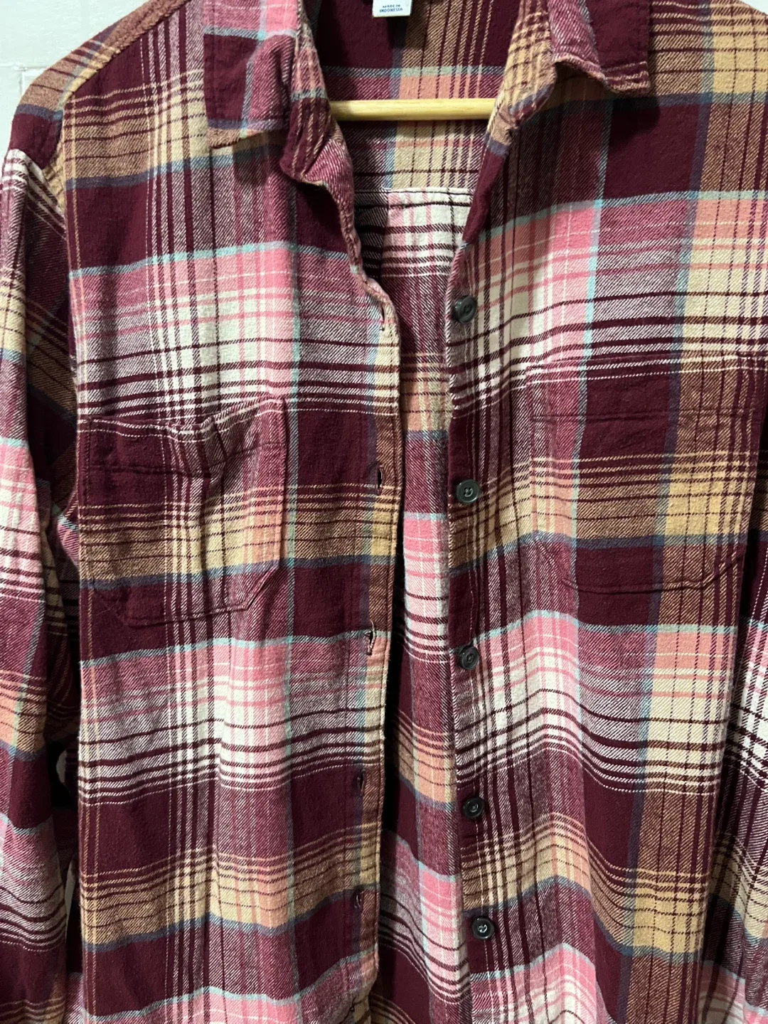 Old Navy The Boyfriend Shirt - M Tall image indicator(3)