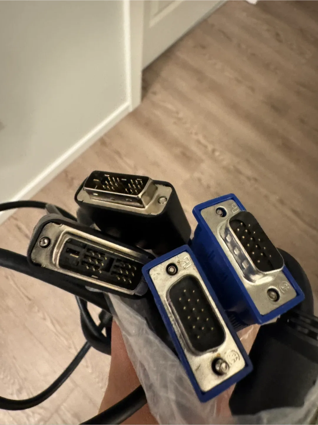 VGA and DVI Cables thumbnail