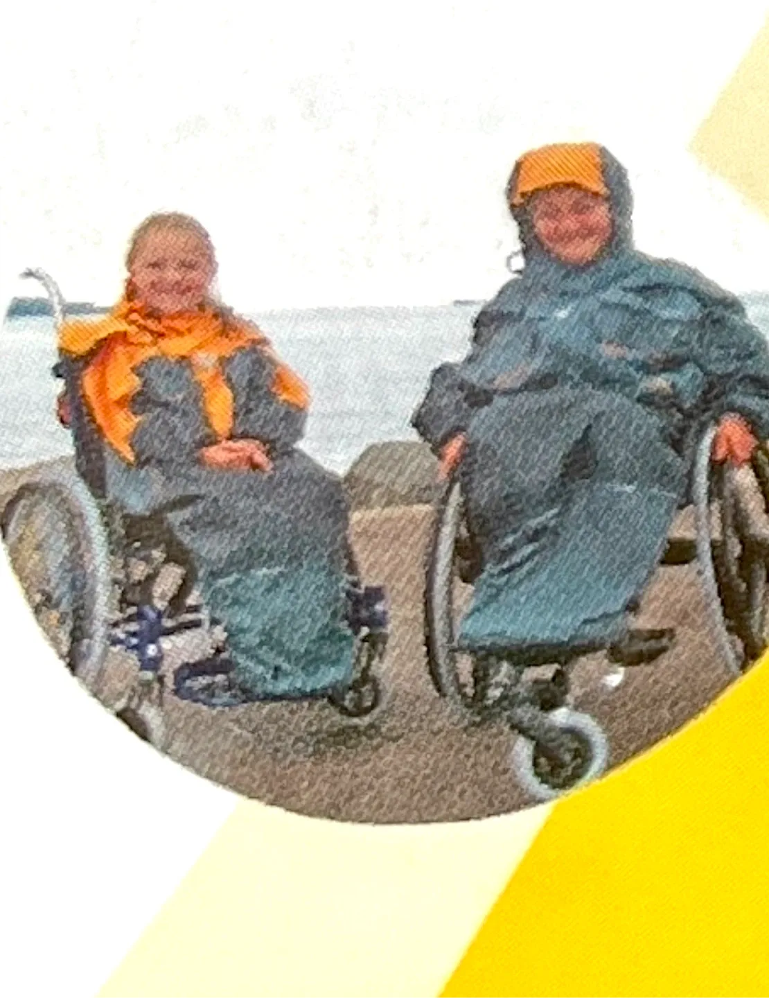 Wheelchair Rain Cape image indicator(2)