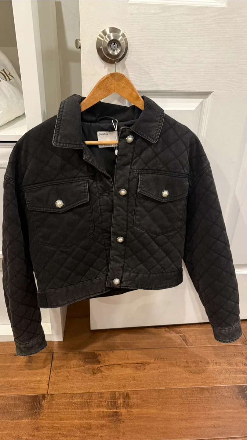 Bershka Black Quilted Jacket - Size M thumbnail