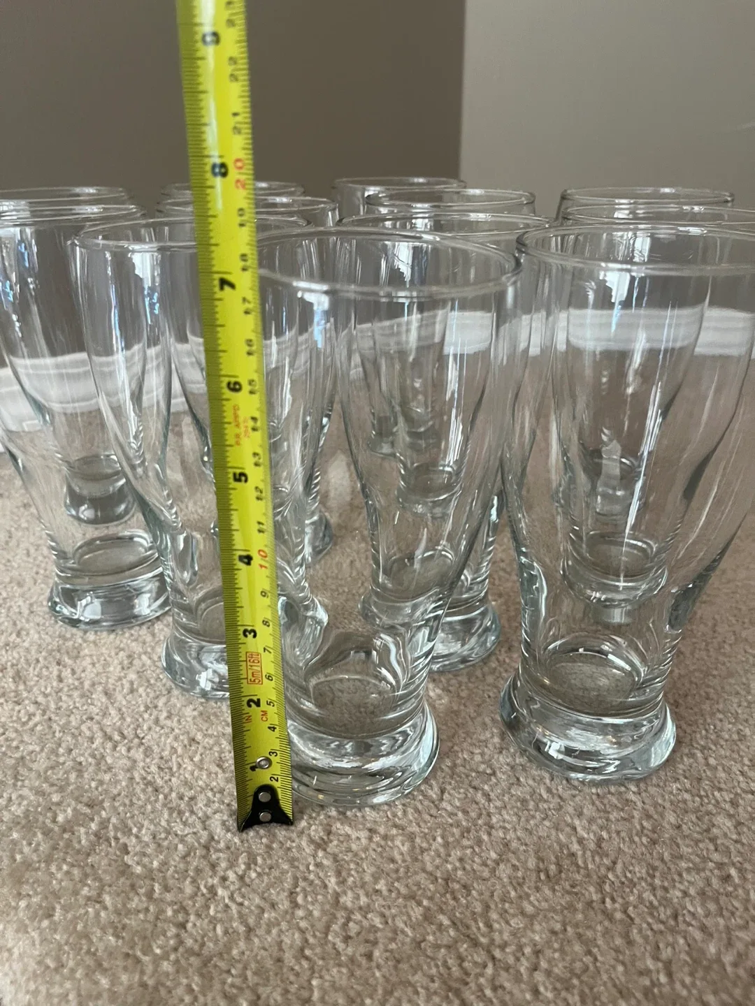 Set of 12 Beer Glasses image indicator(4)