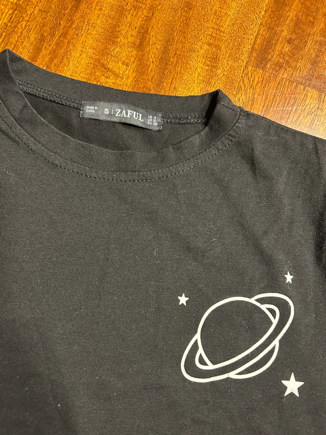 Zaful Black Graphic Cropped Tee - Size S image indicator(3)