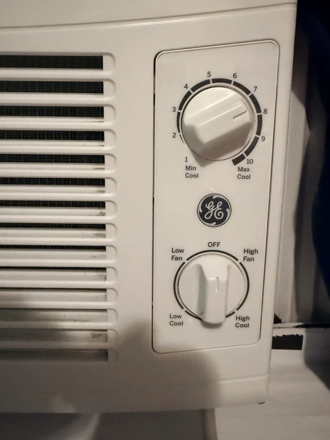 GE 5,000 BTU 115V Window Air Conditioner image indicator(3)