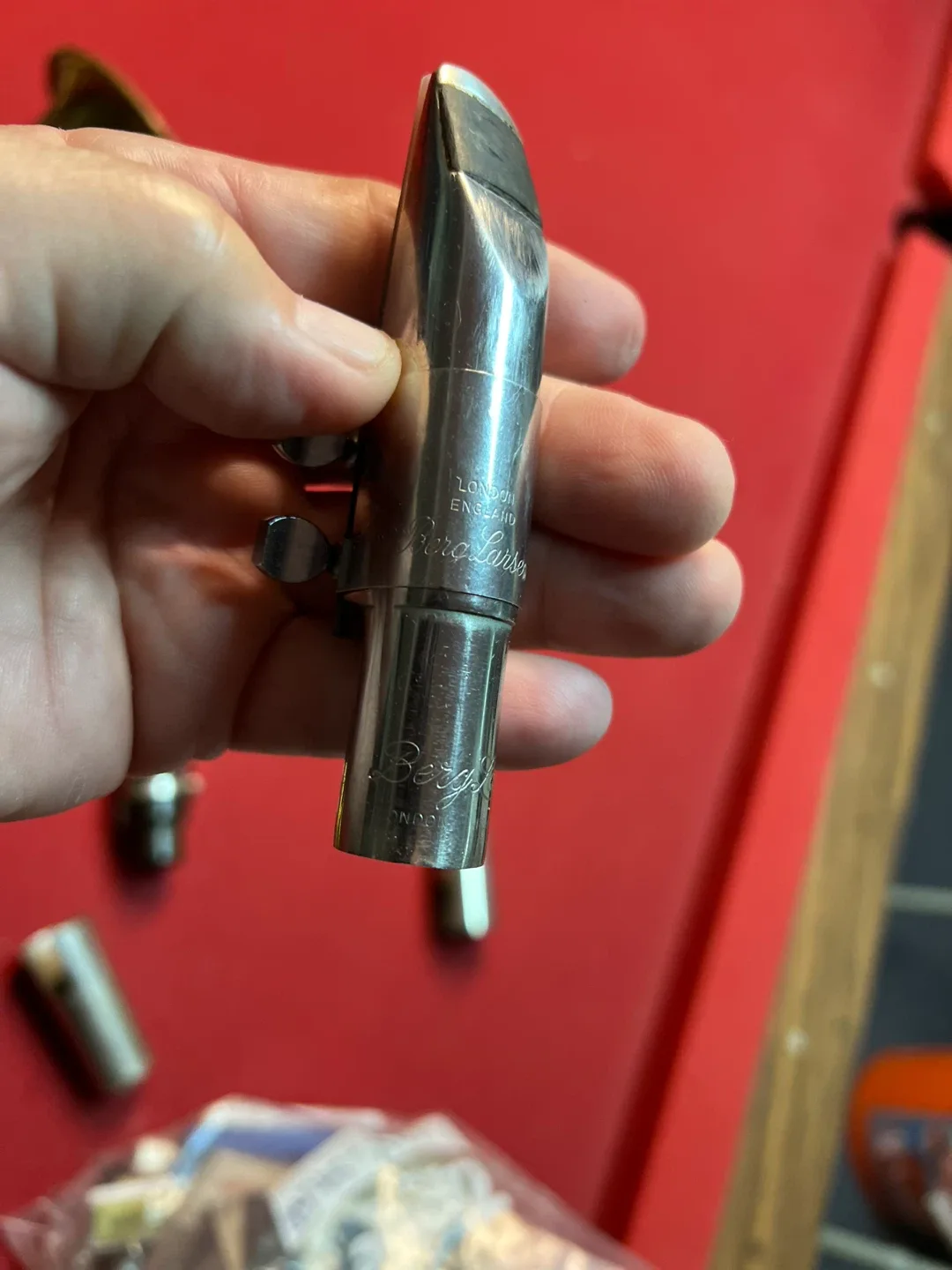 1936  Buesher aristocrat tenor saxophone image indicator(5)