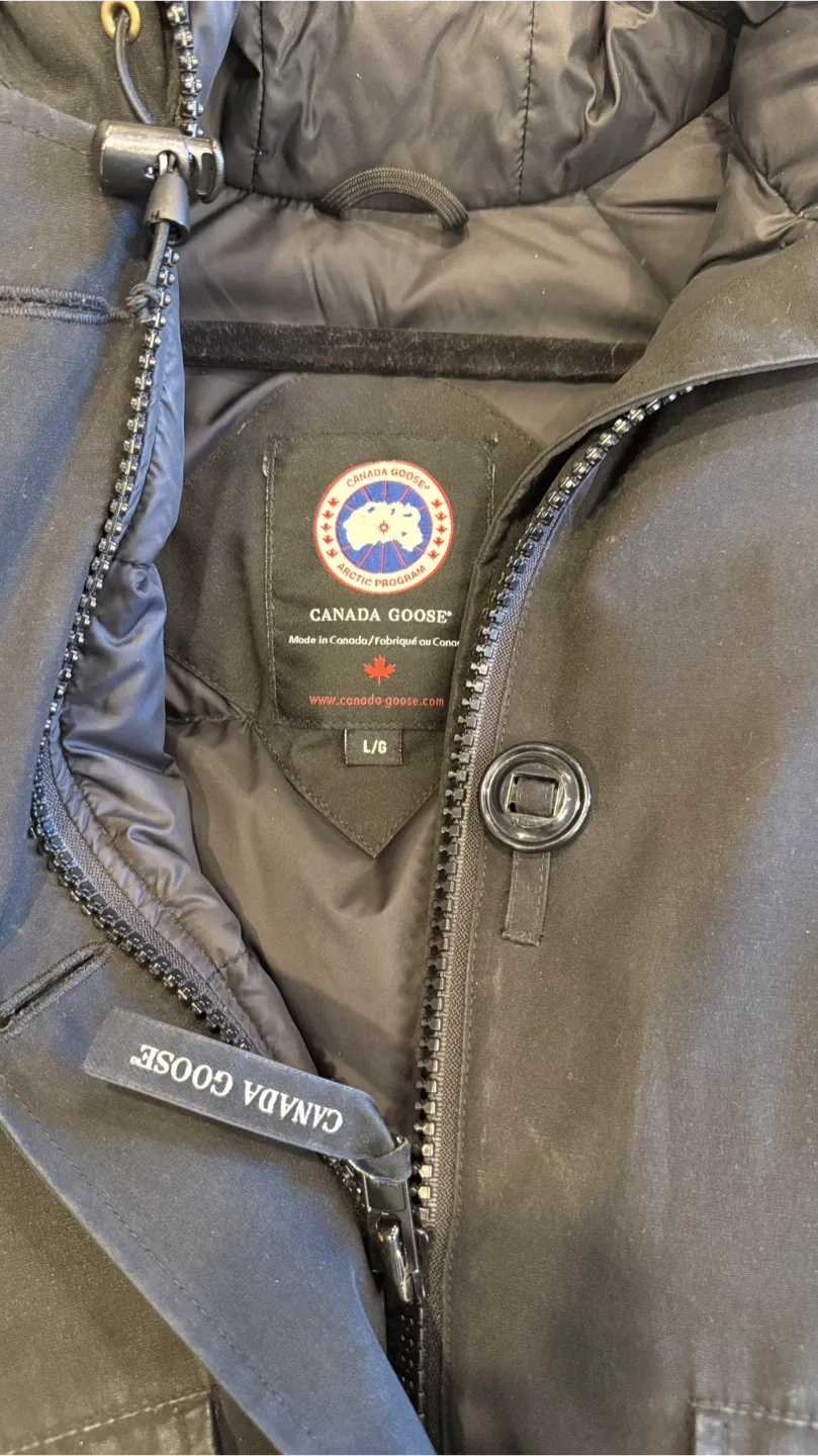 Canada Goose Bomber Jacket - Size L/G image indicator(3)