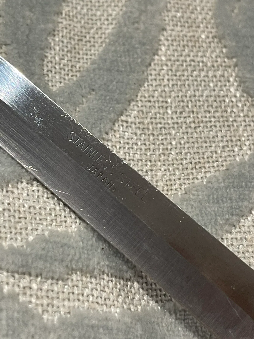 Vintage Stainless Steel Serrated Knife image indicator(2)