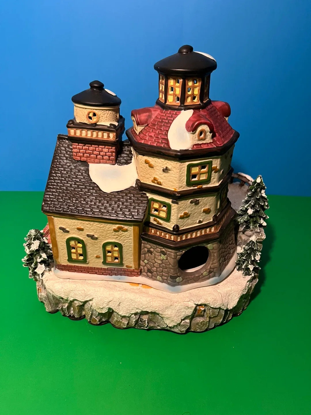 Dept 56 Christmas Village Buildings image indicator(10)