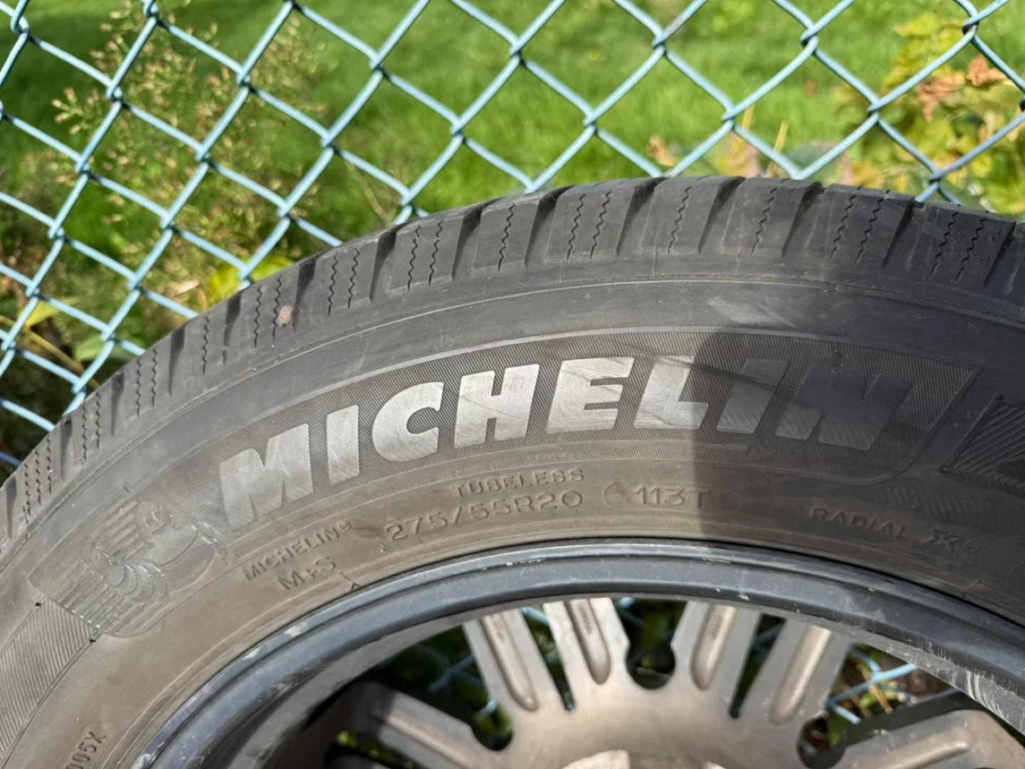 27555R20 Set of 4 Moto Metal Wheels with Michelin Defender Tire image indicator(6)