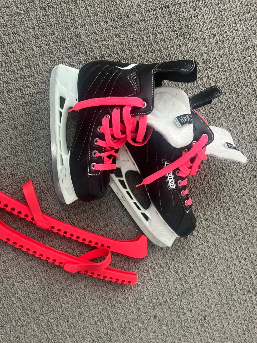 Hockey Skates, Printer, Rollerblade Set & Hockey Helmets image indicator(3)