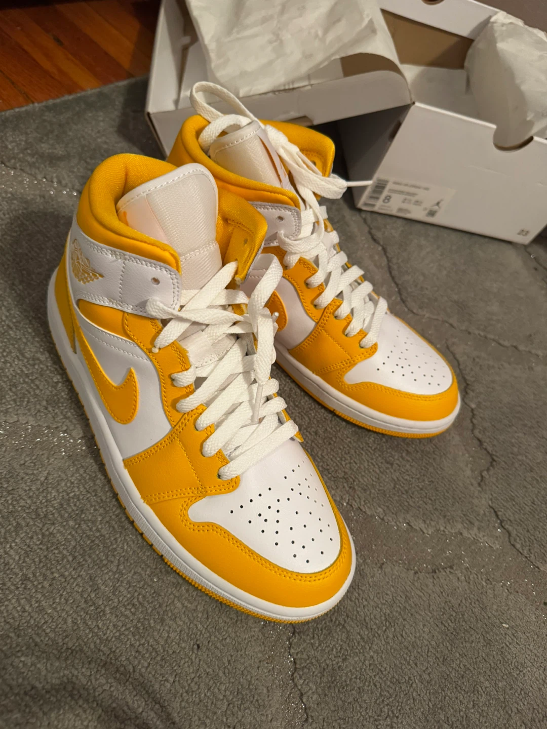 Nike Air Jordan 1 Mid SE, Size 8, Yellow/White - photo 2