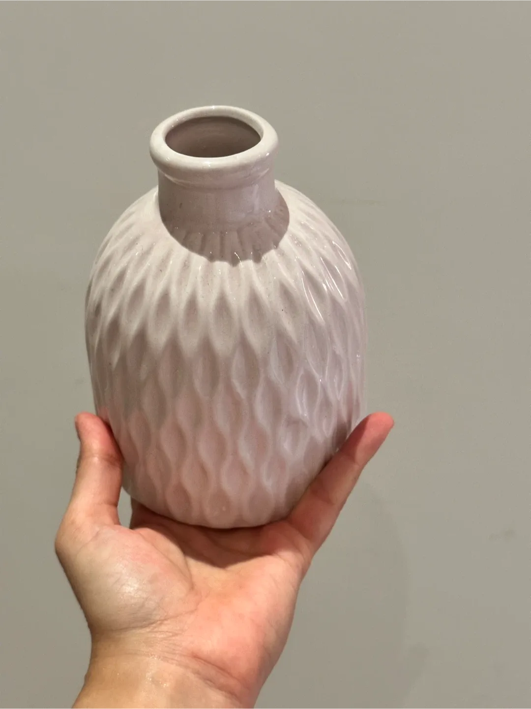 Off White Ceramic Vase image indicator(2)