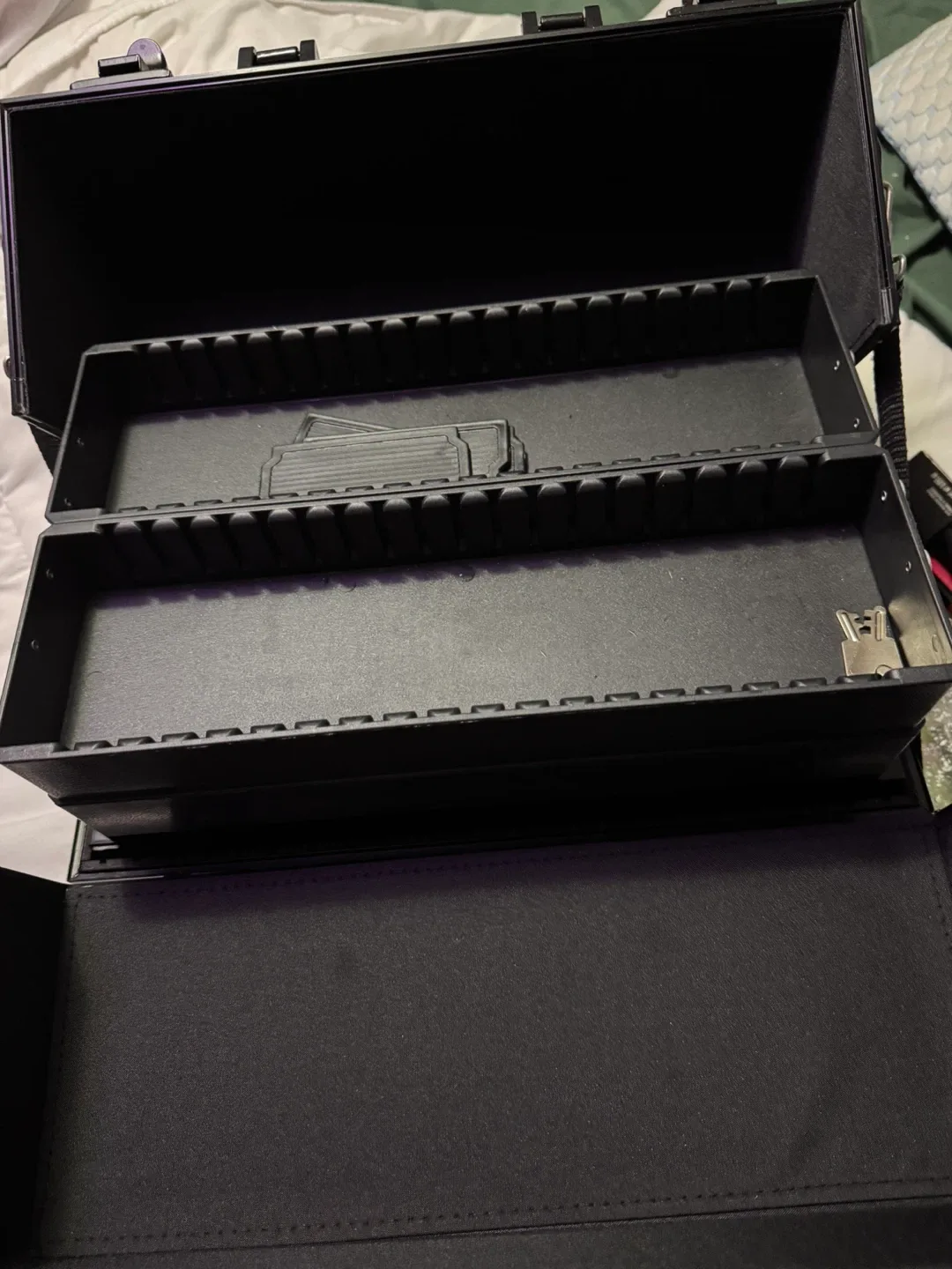 Black Makeup/Cosmetic Organizer Case image indicator(2)