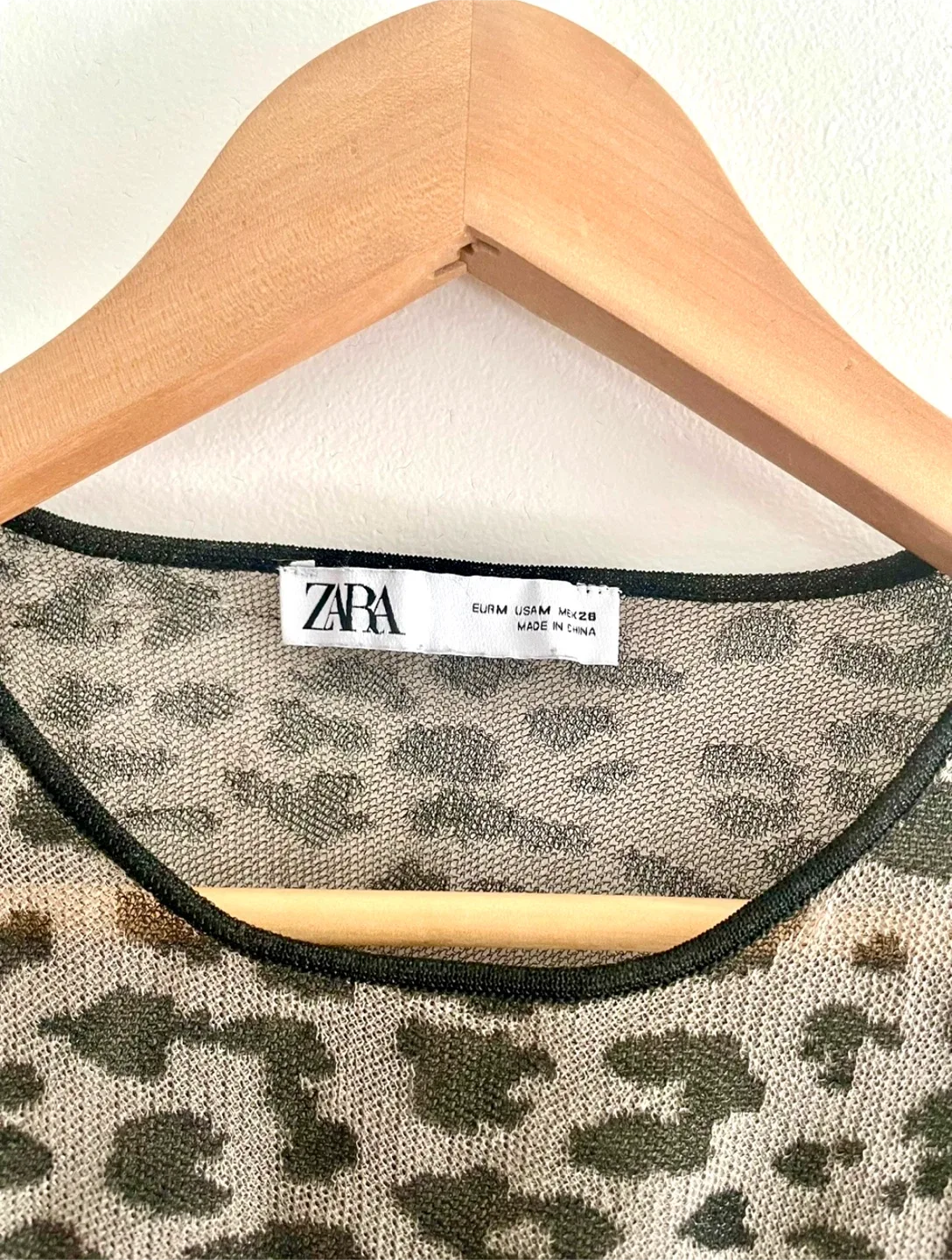 Zara Leopard Print top- Size M image indicator(3)
