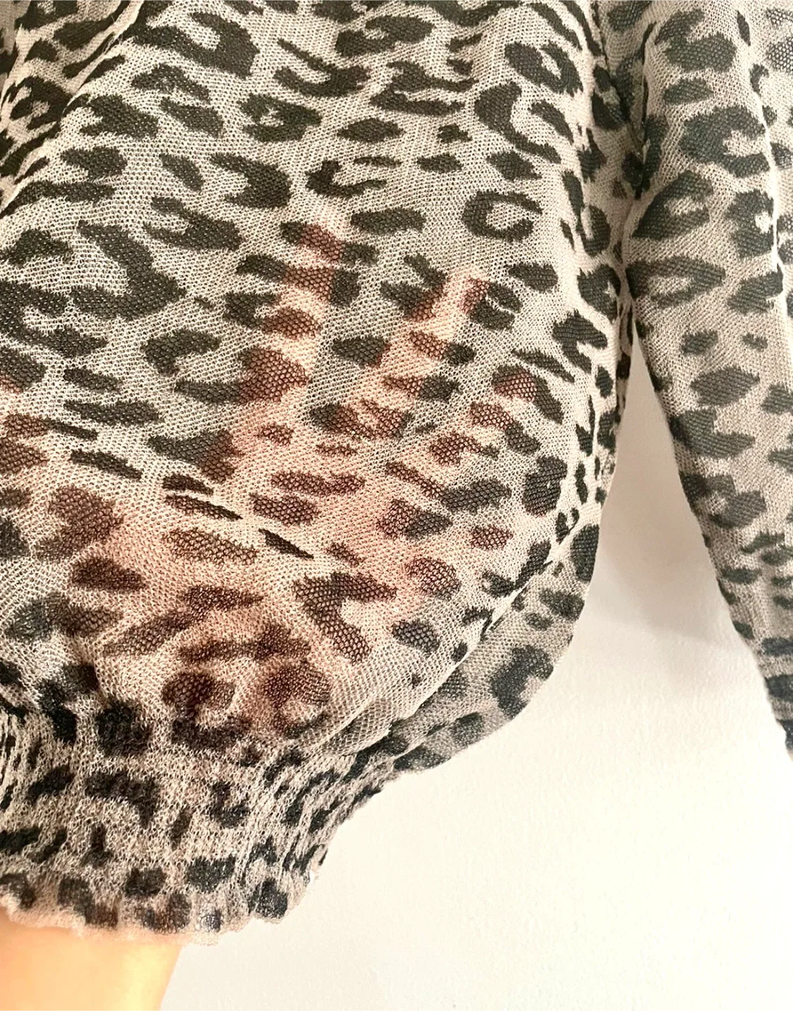 Zara Leopard Print top- Size M image indicator(4)