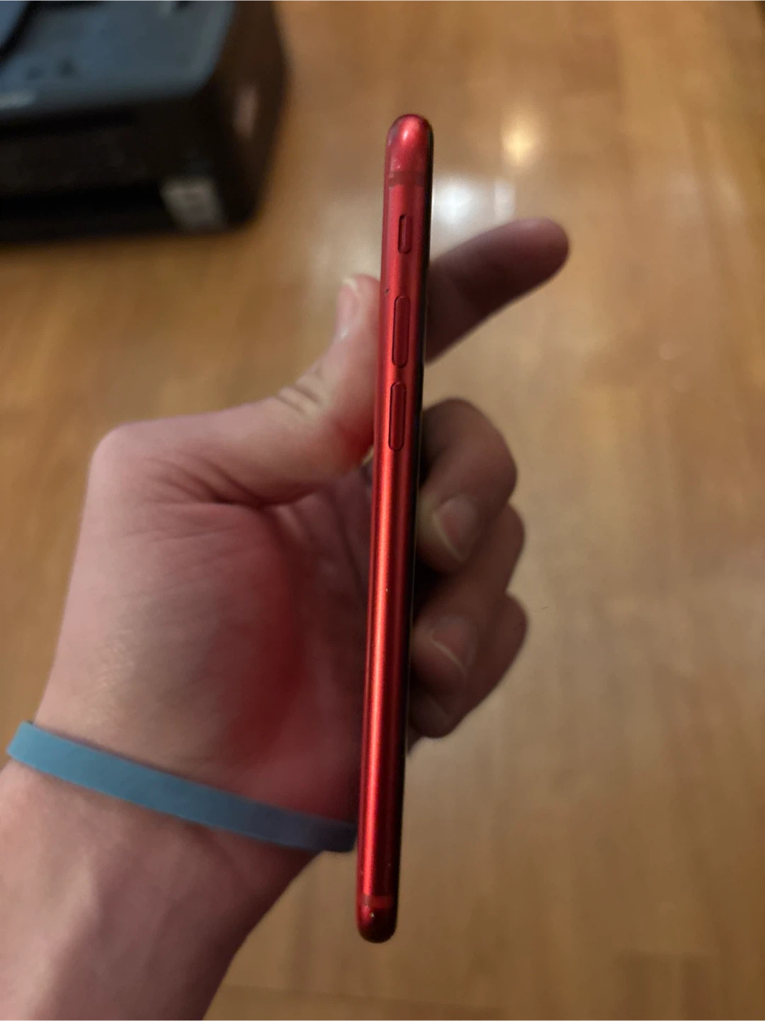 Apple iPhone SE (Product Red) - photo 2