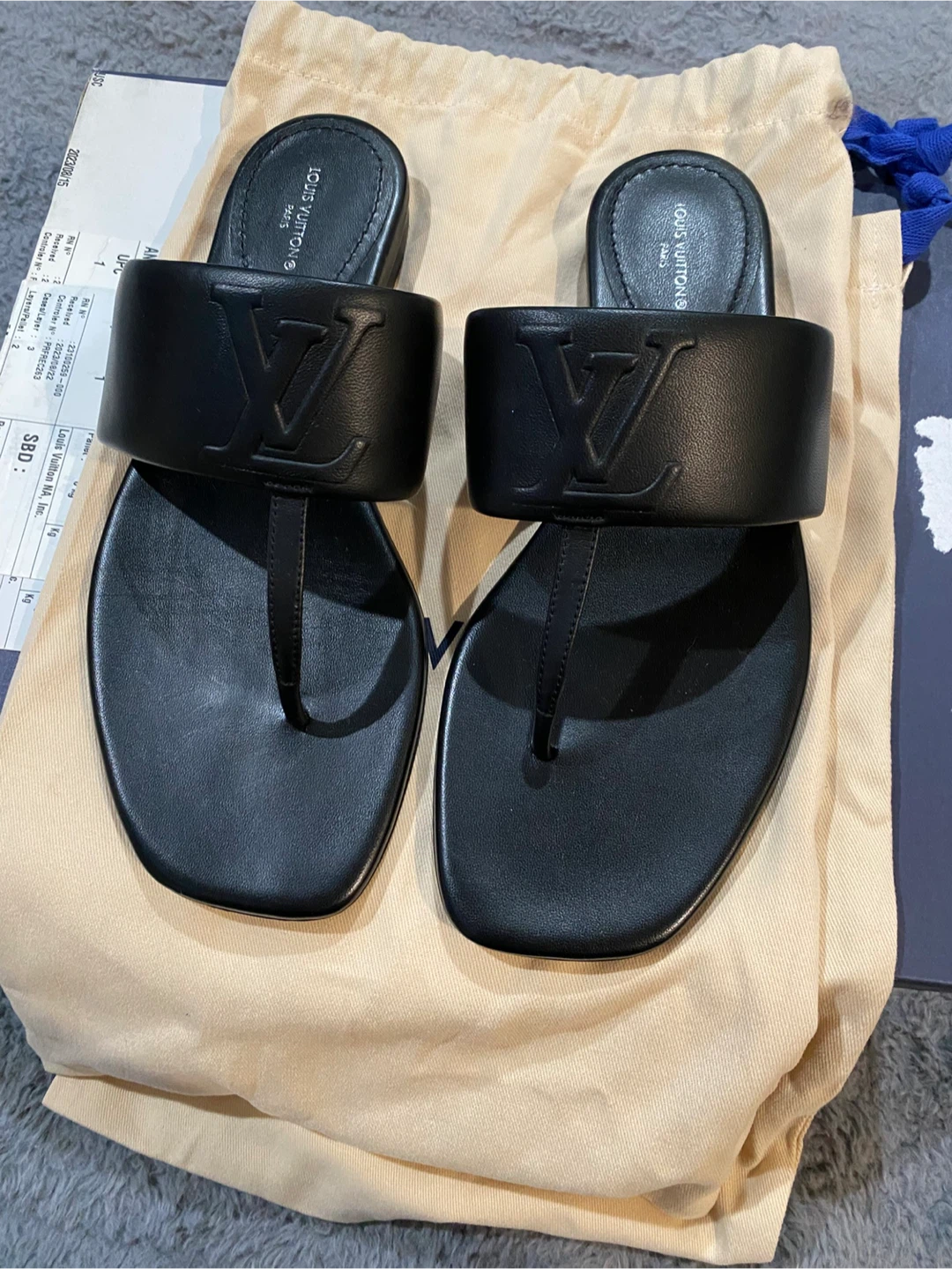 Louis Vuitton Black Leather Sandals Size 37.5