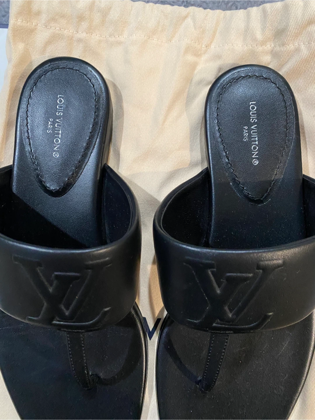 Louis Vuitton Black Leather Sandals Size 37.5 - photo 2