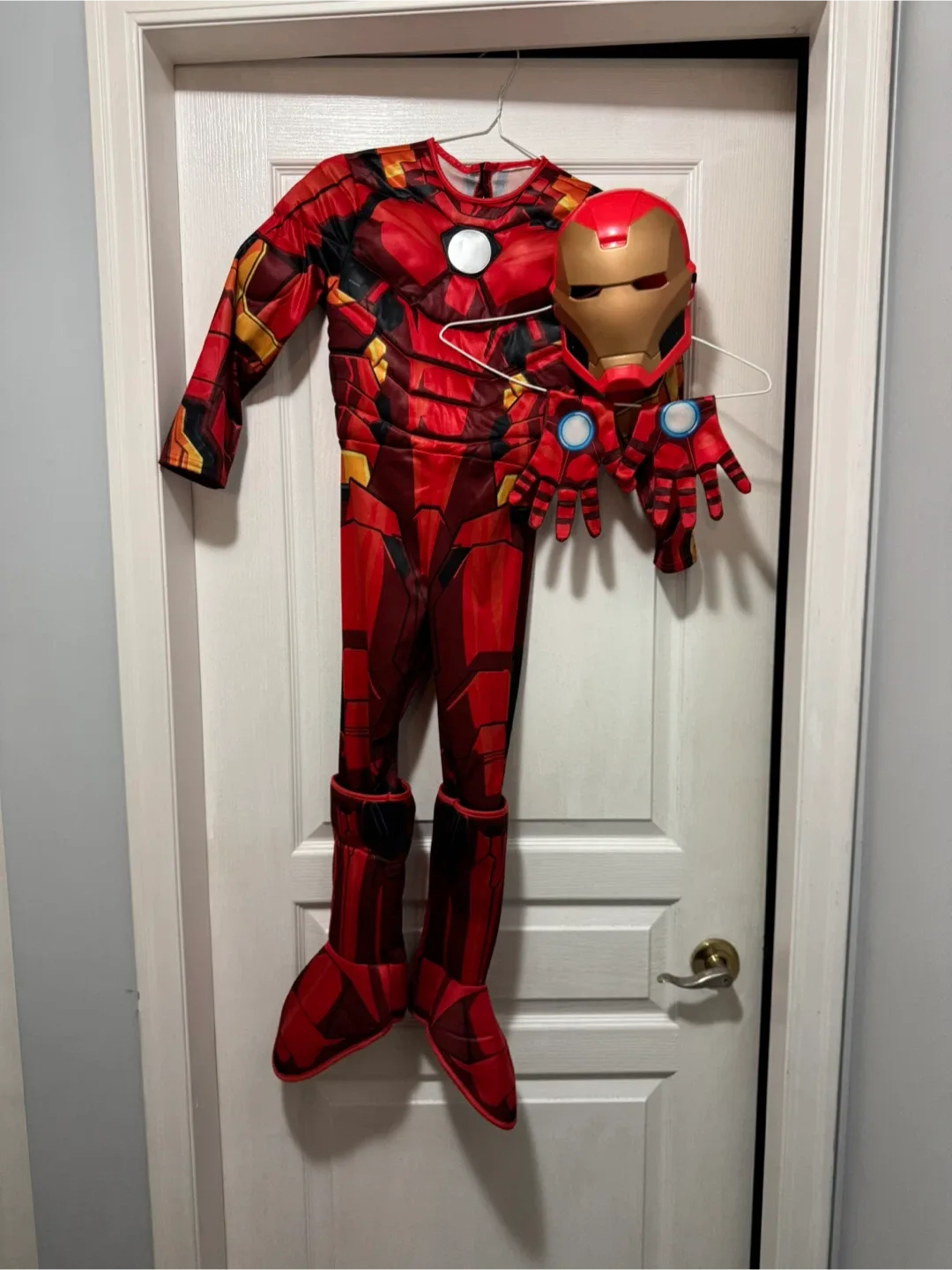 Iron Man Costume size 7-8yrs image indicator(3)