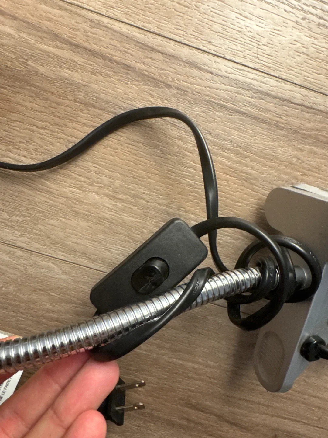 Silver Clip-on Desk Lamp image indicator(6)