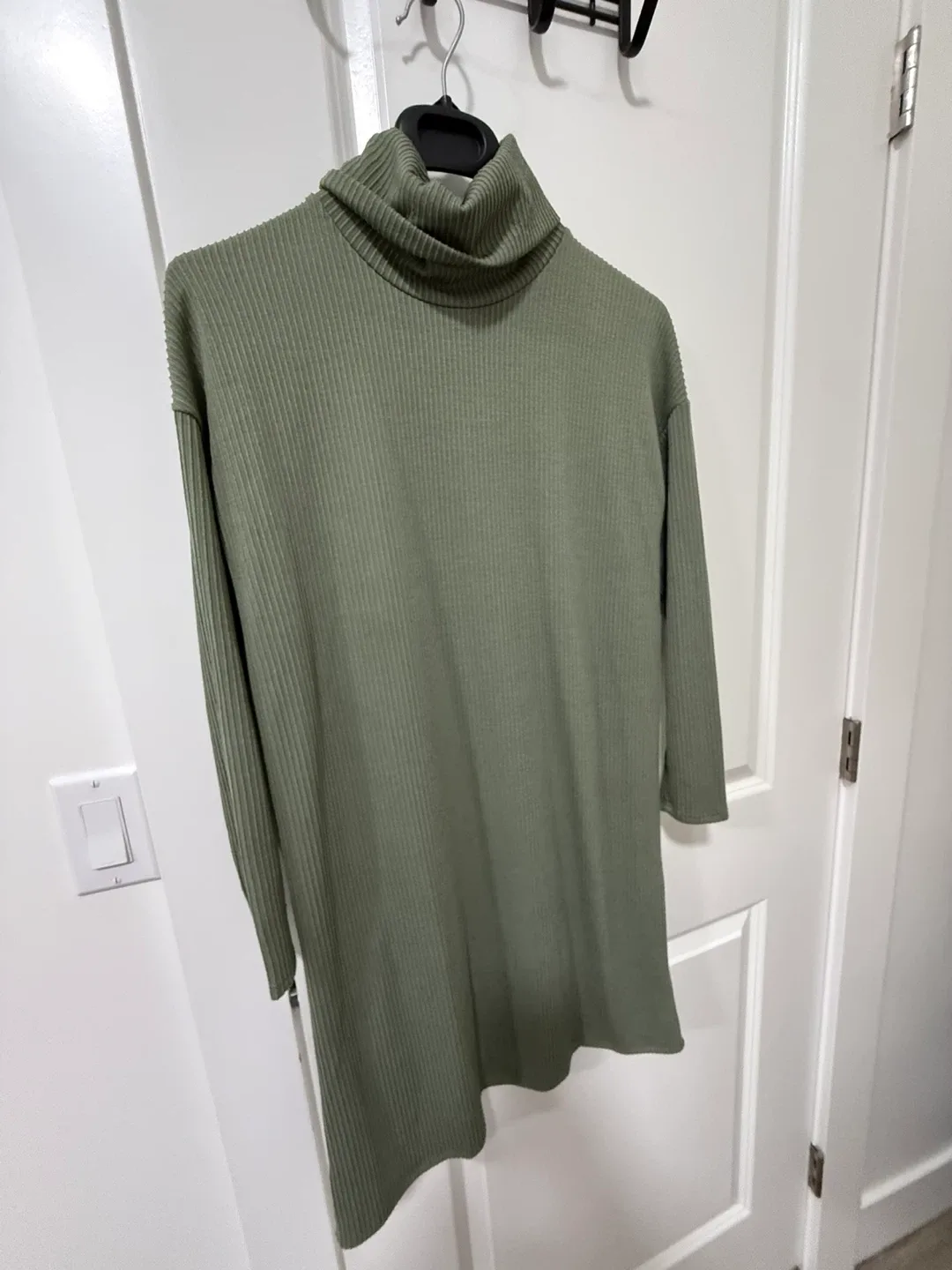 Assorted Women's Clothing Lot image indicator(9)