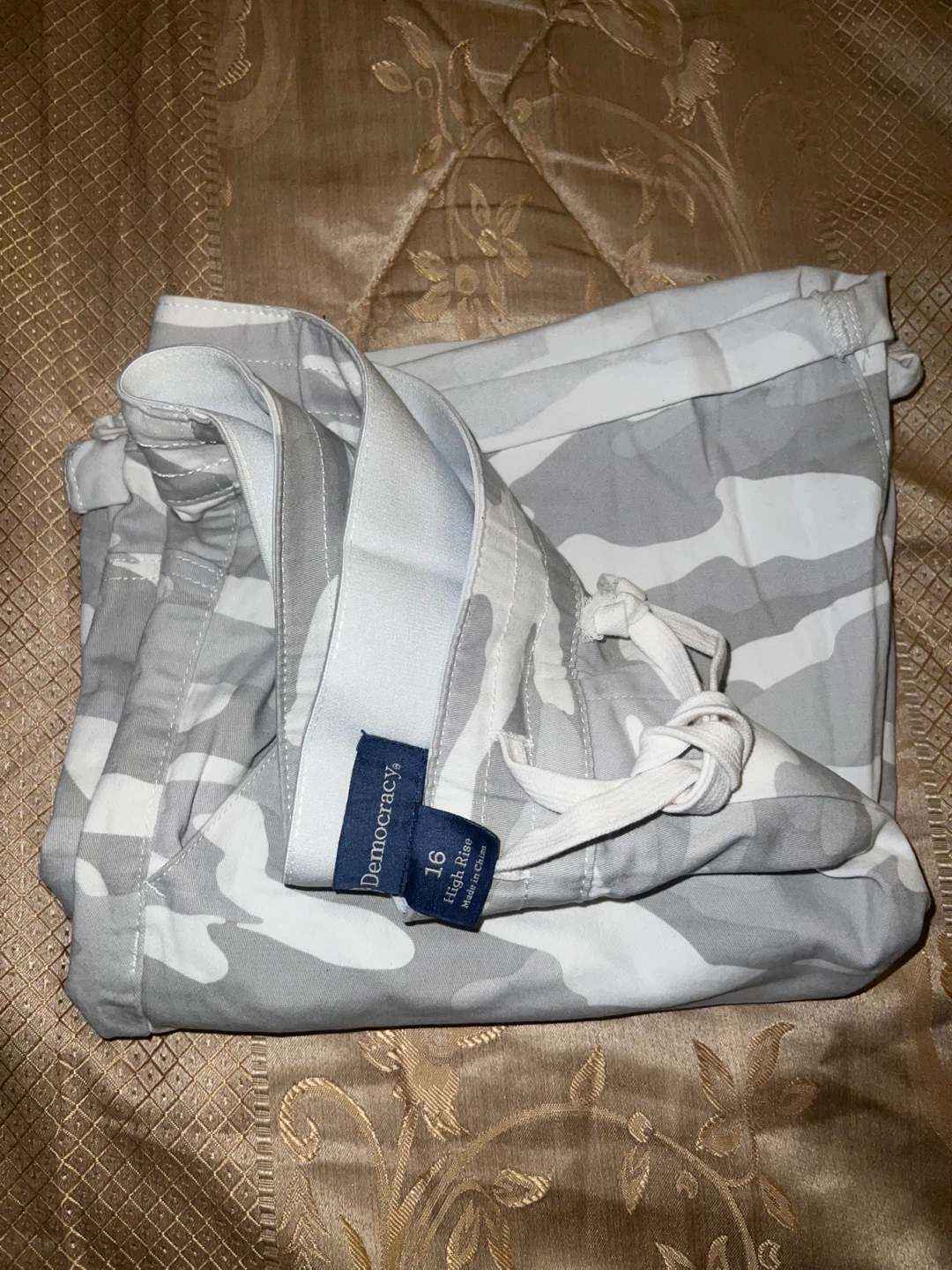 SIZE 16 Gray and White Camo Shorts - photo 3
