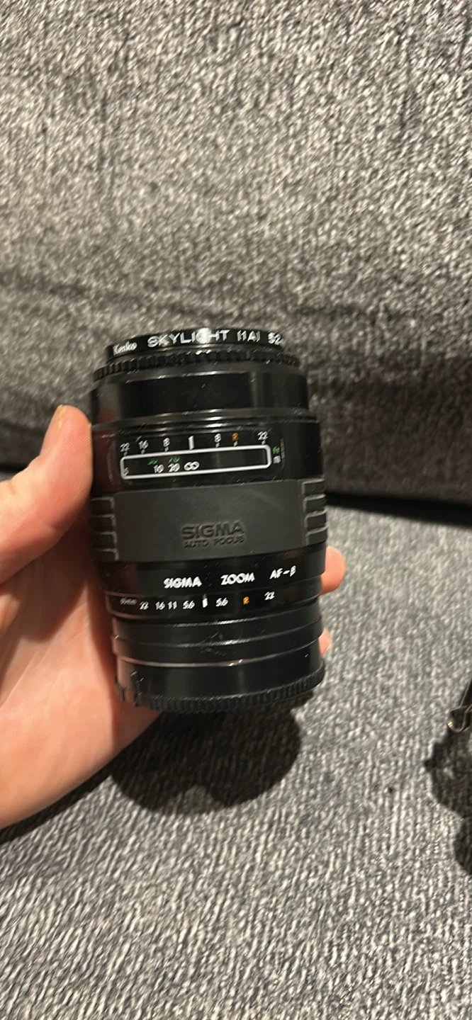 Minolta Maxxum 7000i Camera with Sigma Zoom Lens - photo 5