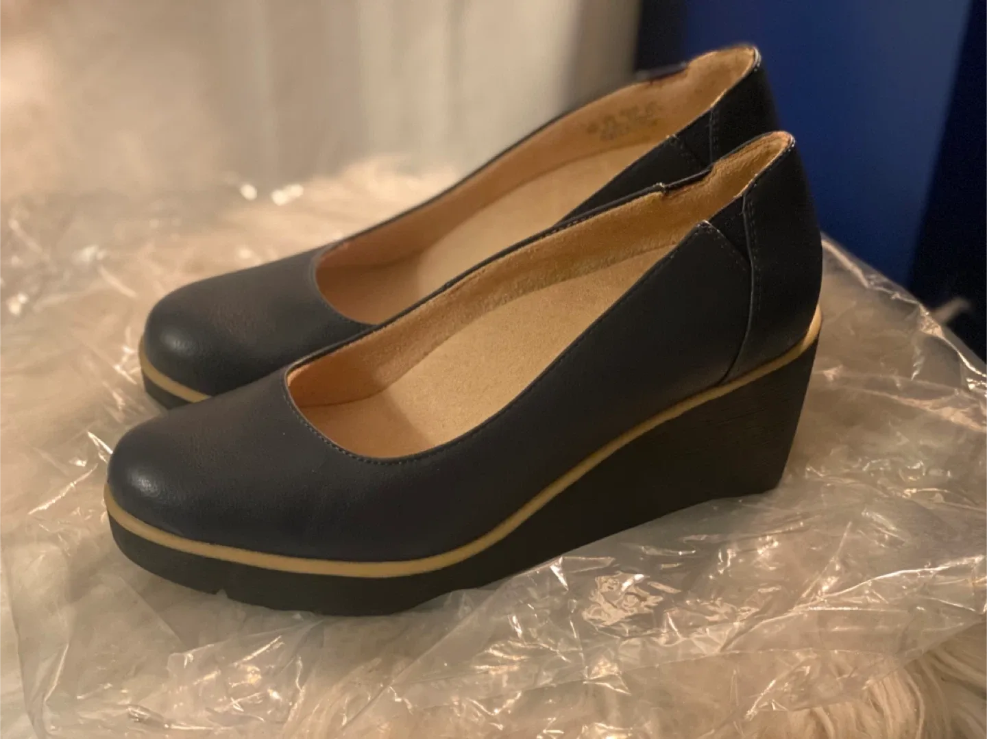 Naturalizer 'Soul' Wedge Heel - US 7M image indicator(2)