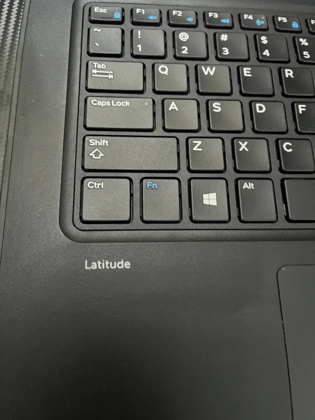 Dell Latitude 3380 windows 11 laptop with charger - photo 4