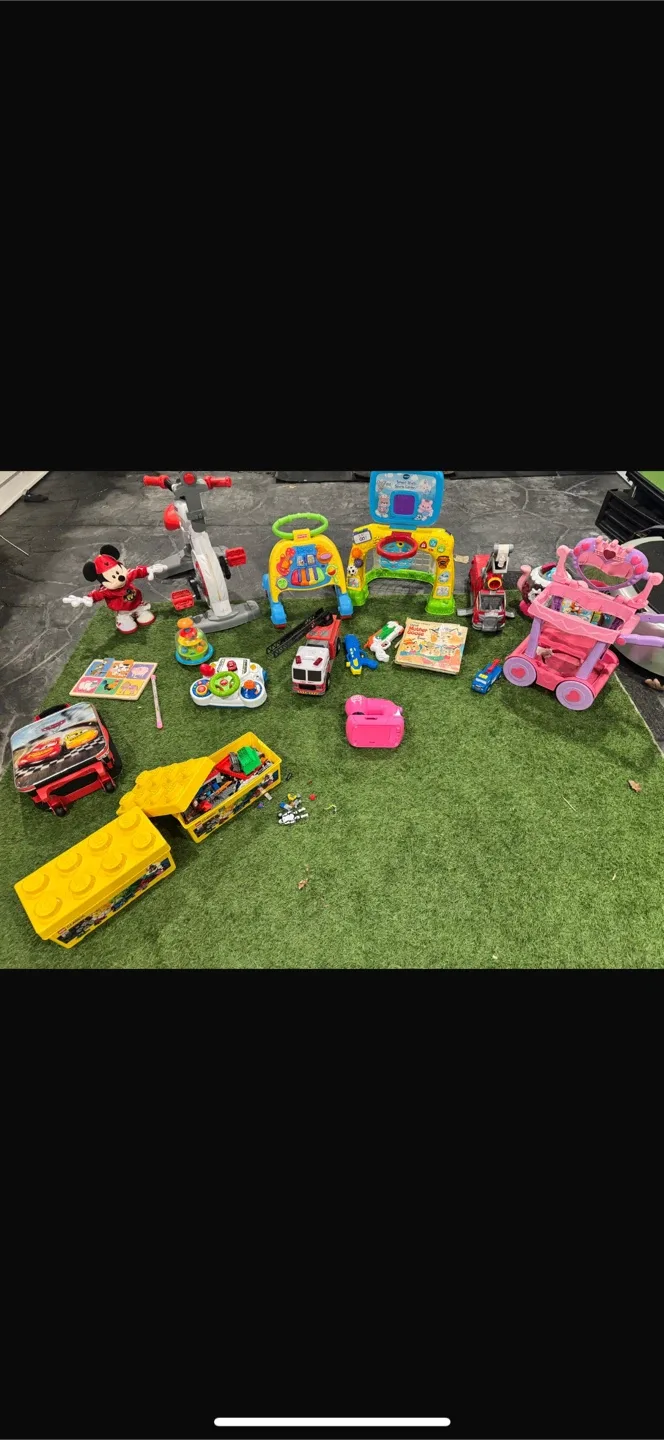 Fisher-Price Learn with Me Walker thumbnail