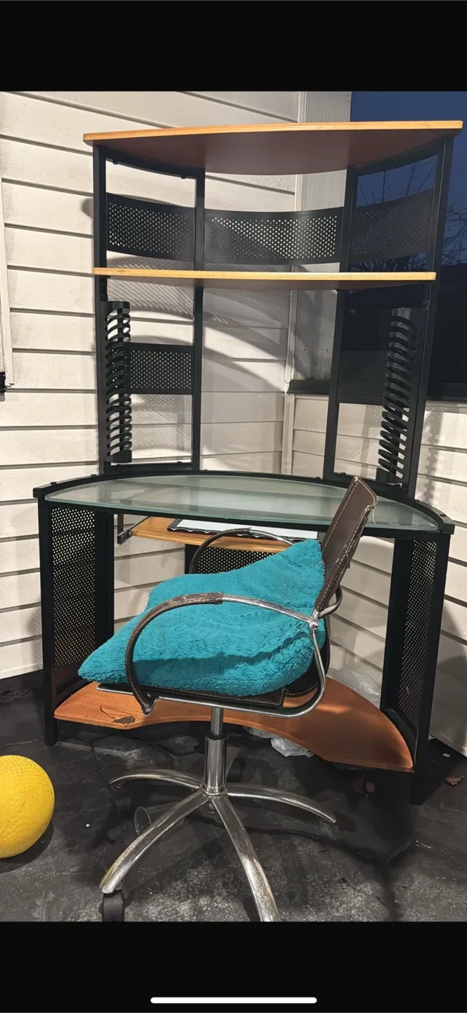 Corner Desk with Shelves image indicator(2)