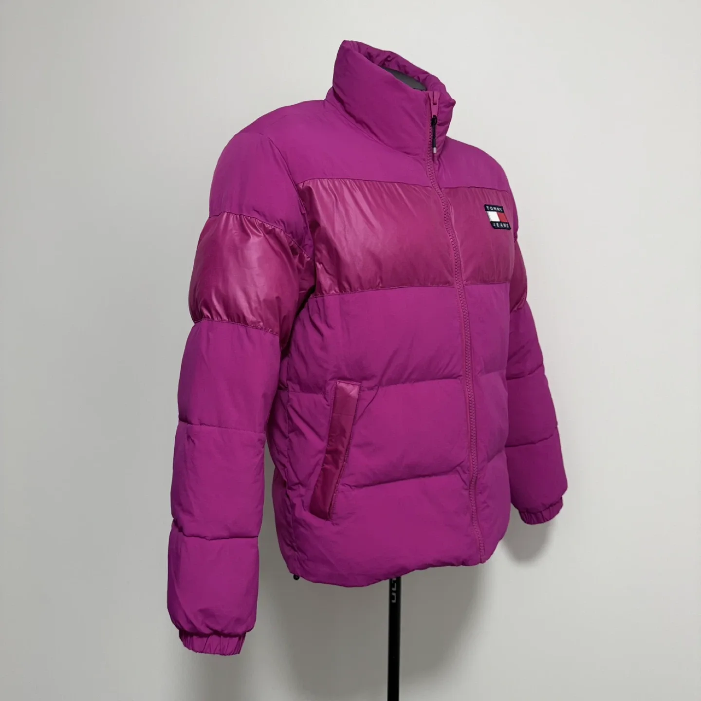 Men’s Tommy Jeans winter fuchsia puffer coat image indicator(3)