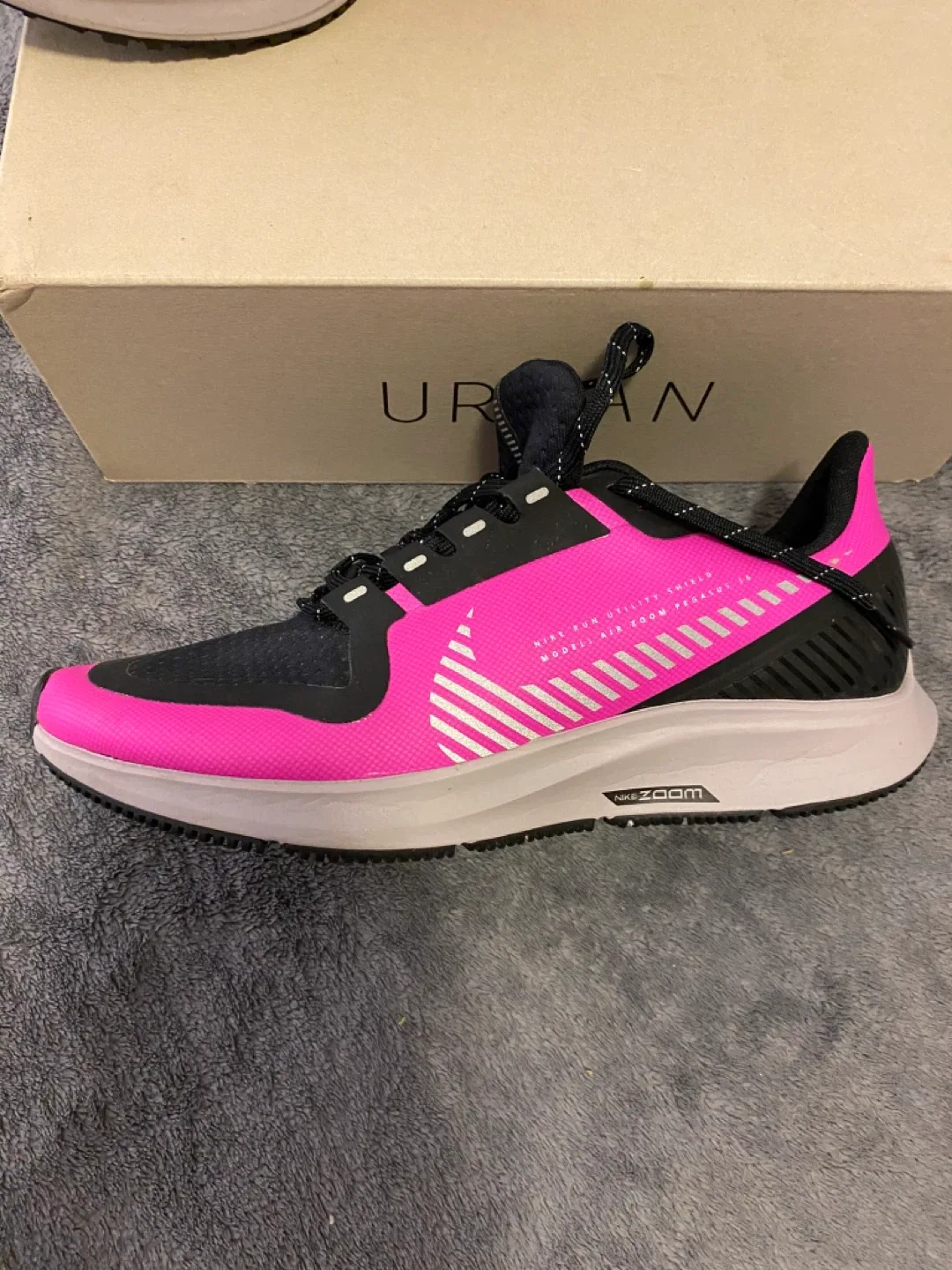 Nike Air Zoom Pegasus 37 Shield Running Shoes - US 7.5 image indicator(7)