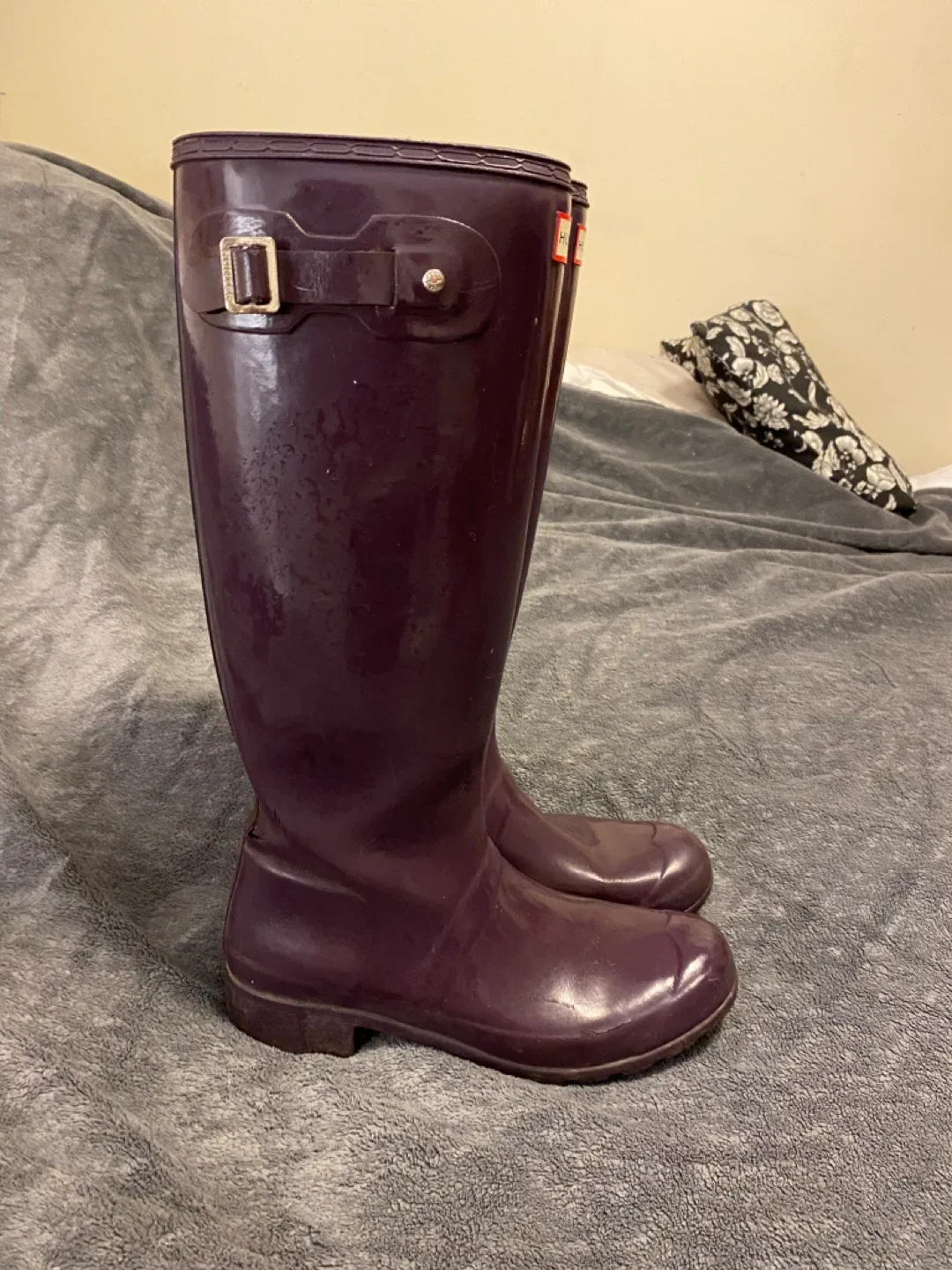Hunter Rain Boots - Size 8.5 image indicator(2)
