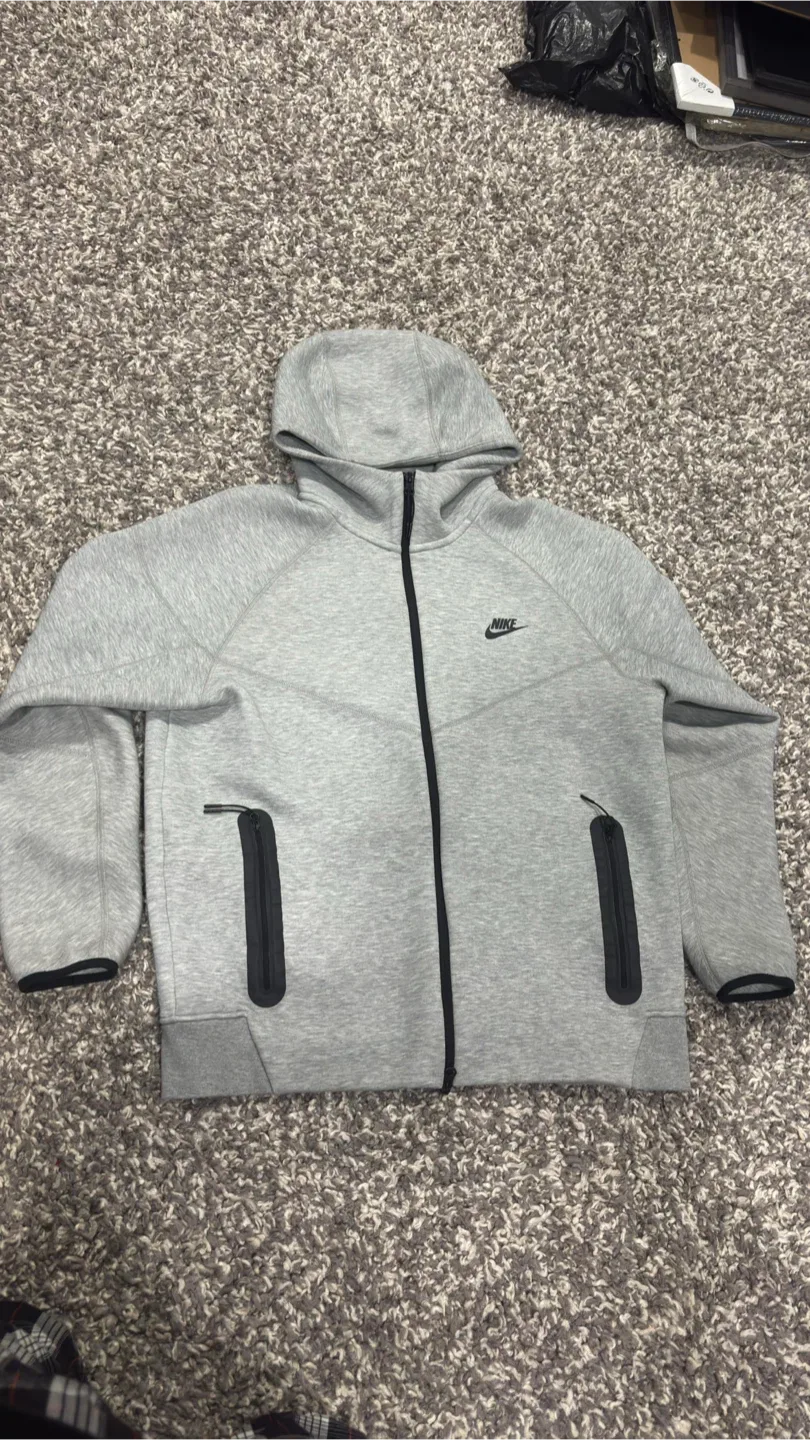 Nike Tech Fleece Hoodie - Grey, Size Large