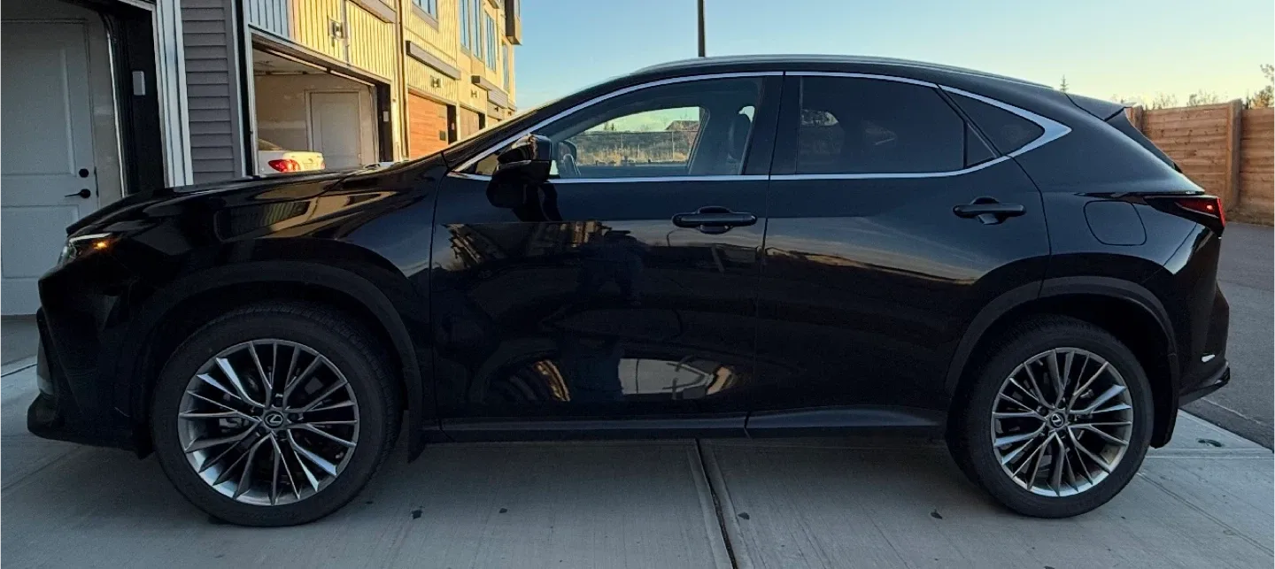 Lexus 2022 NX350 AWD - Black SUV image indicator(2)