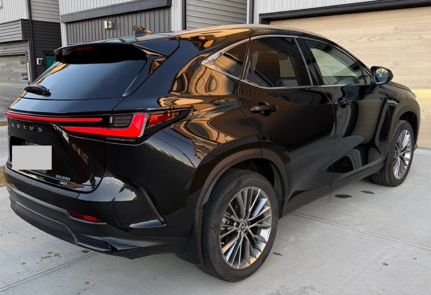 Lexus 2022 NX350 AWD - Black SUV image indicator(4)