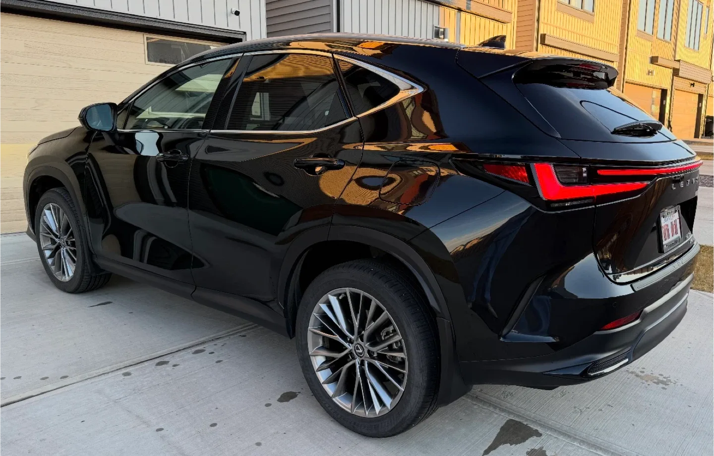 Lexus 2022 NX350 AWD - Black SUV image indicator(7)