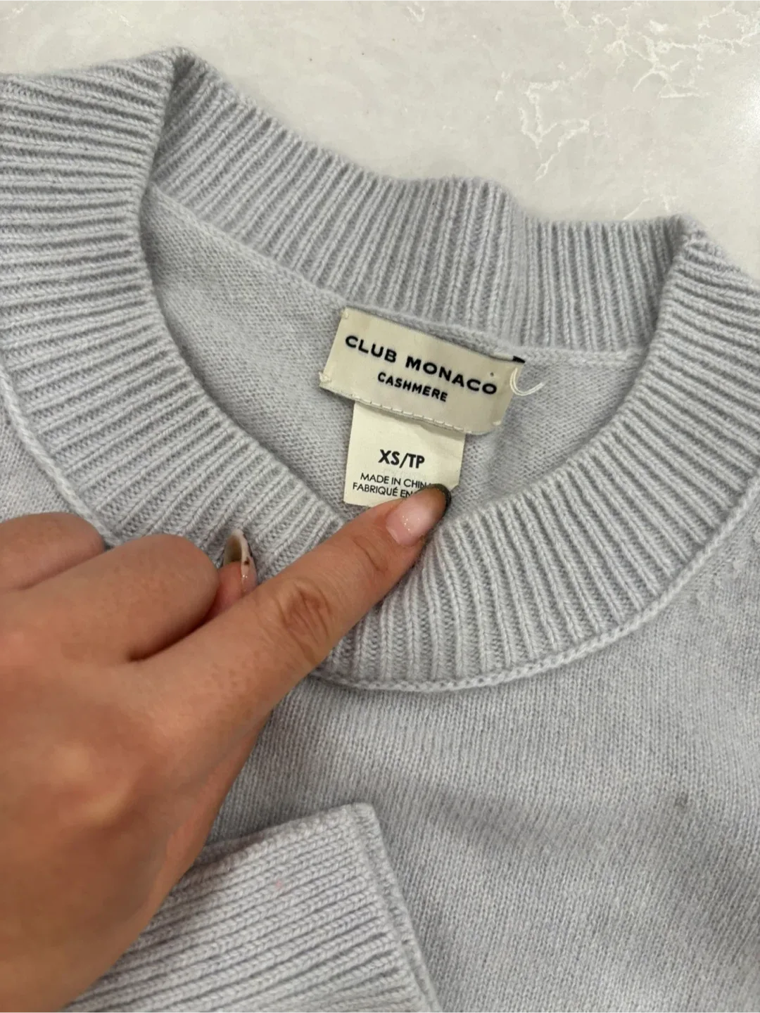 Club Monaco Cashmere Sweater - Size XS image indicator(2)