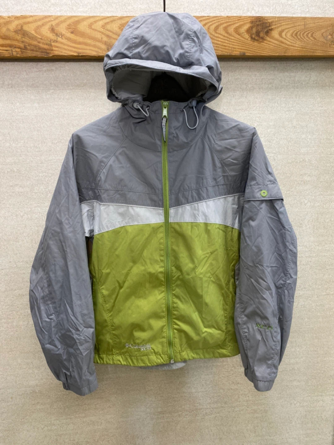 Columbia XCO Windbreaker Hooded Jacket Women’s - M