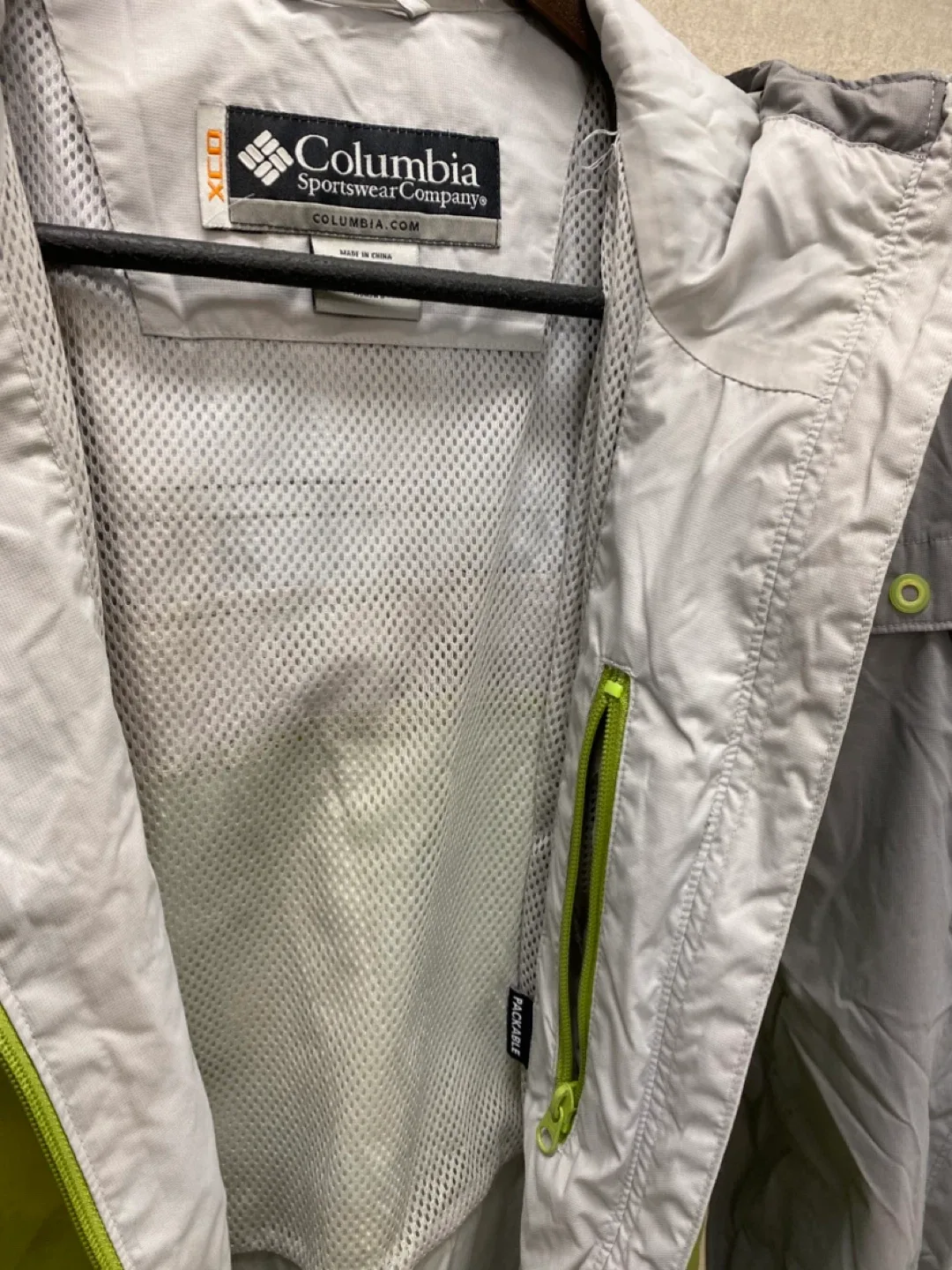 Columbia XCO Windbreaker Hooded Jacket Women’s - M image indicator(6)